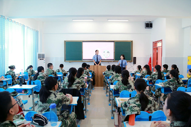 山东东营东营区：为学生上法治“开学第一课”